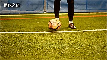 足球技巧：罗纳尔迪尼奥的五个经典过人技巧教学