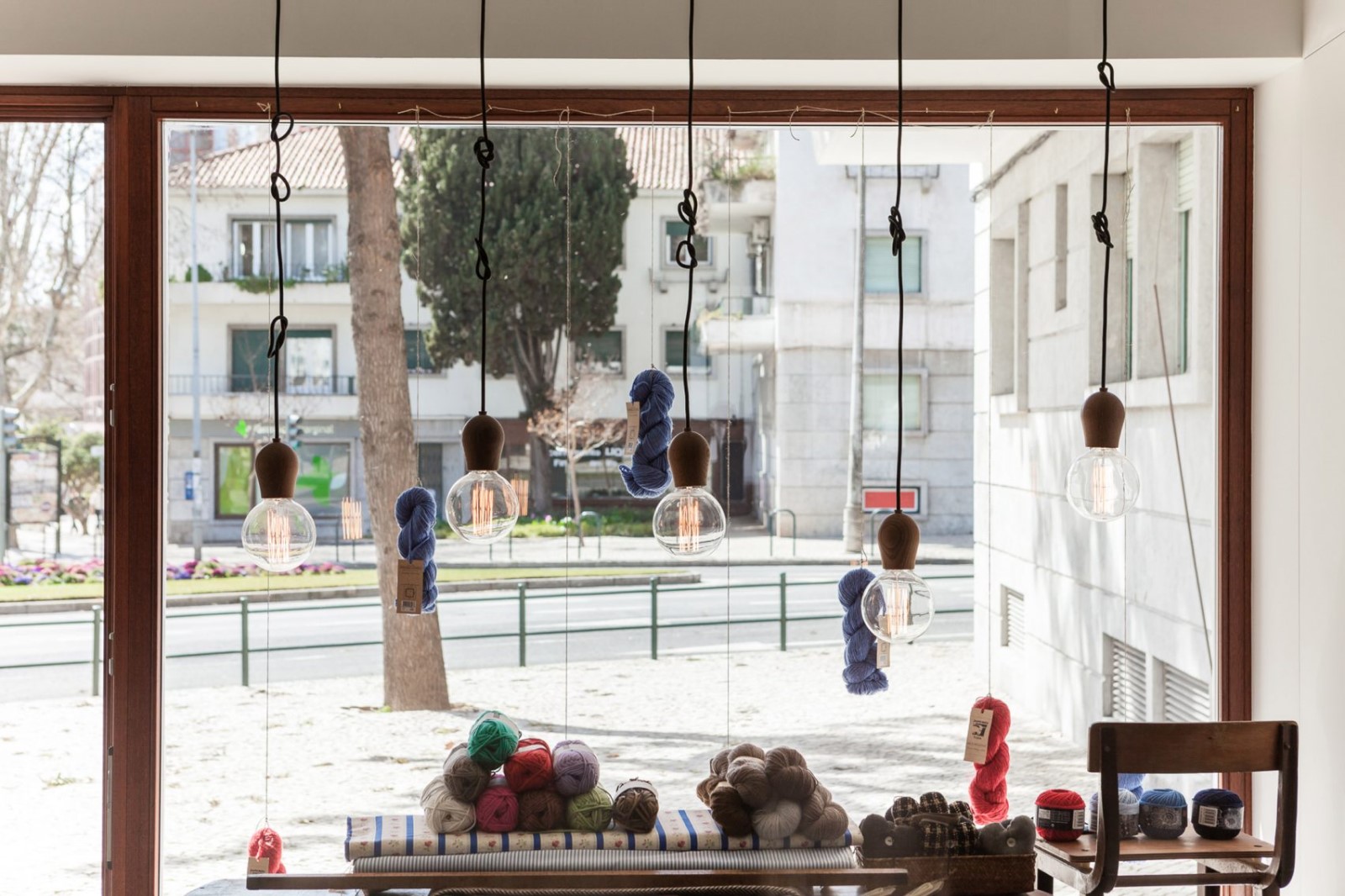 新旧葡萄牙的纱线商店