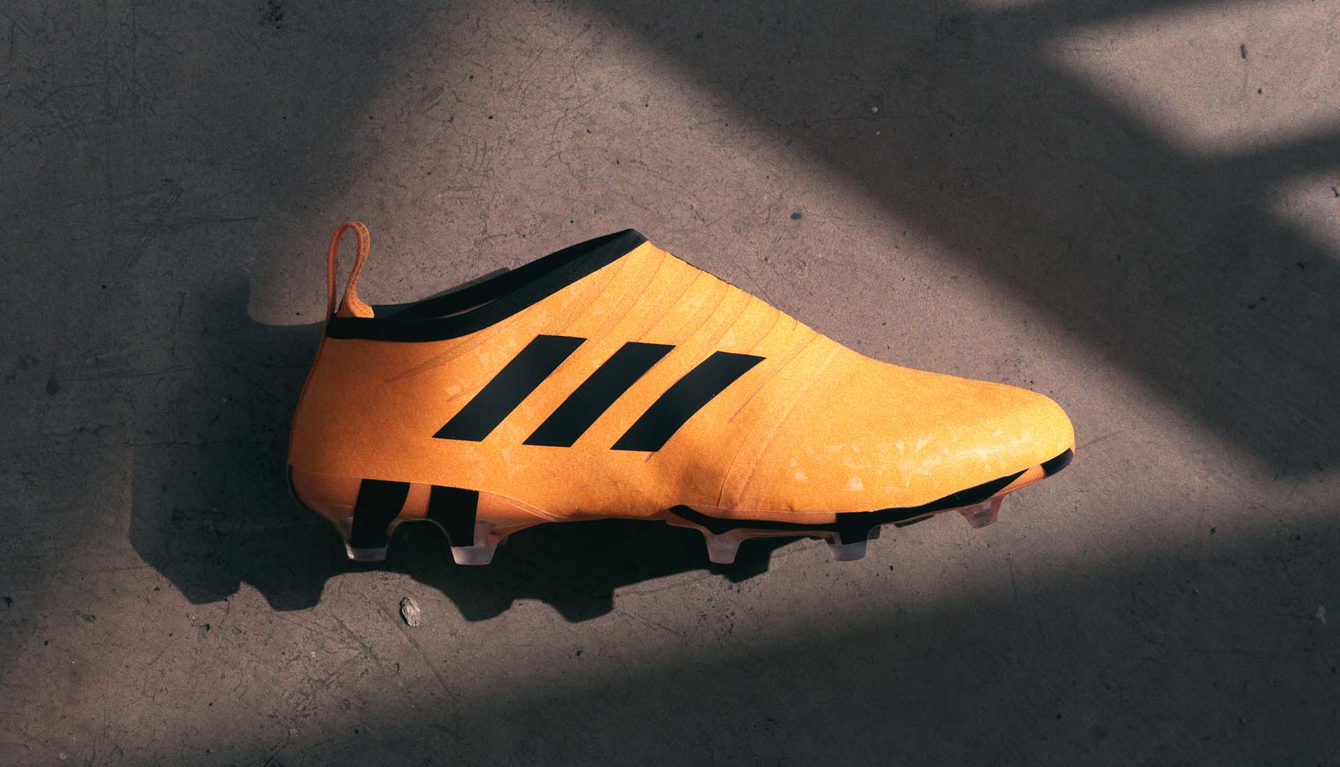 阿迪达斯雨靴测评,阿迪达斯足球鞋glitch