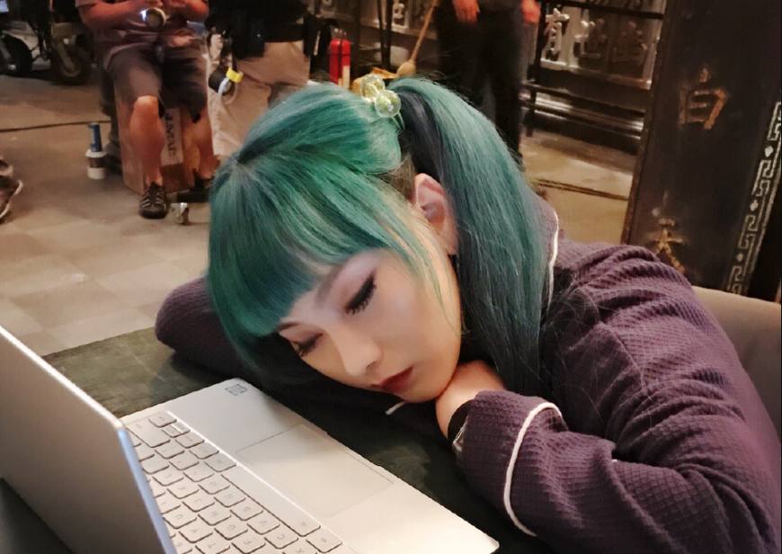 唐人街探案2的绿发女孩kiko，在现实生活中也是那么活泼可爱