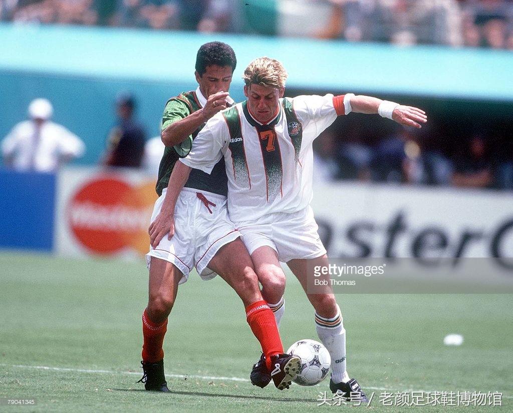 1970年世界杯足球鞋,2006世界杯猎鹰足球鞋