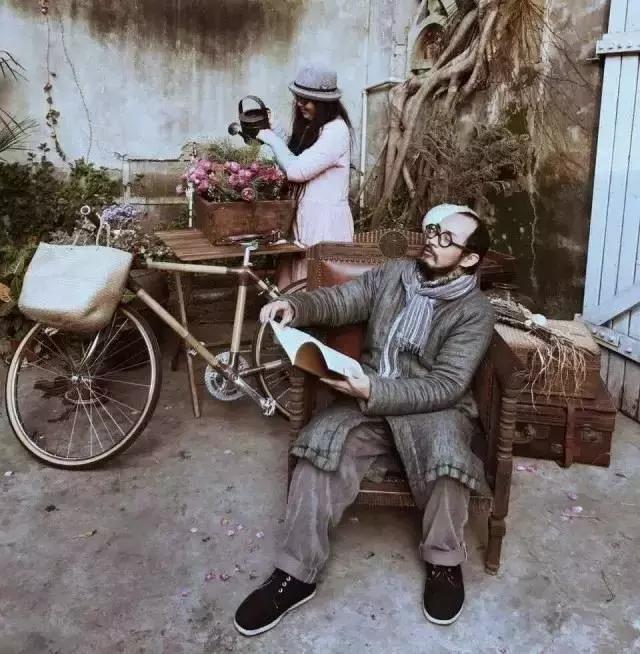 私奔扯证相爱26年，女儿重病脑瘫，仍把生活过成了诗！