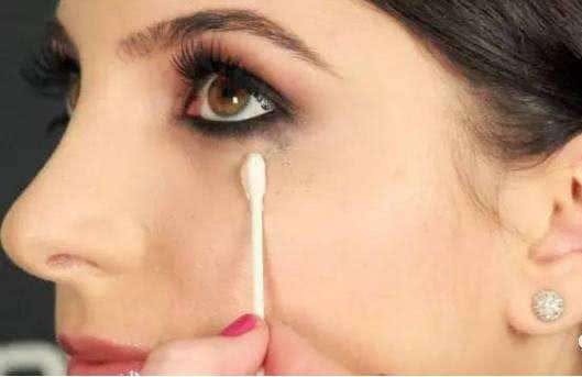 夏日不脱妆底妆技巧是什么,夏季不脱妆推荐