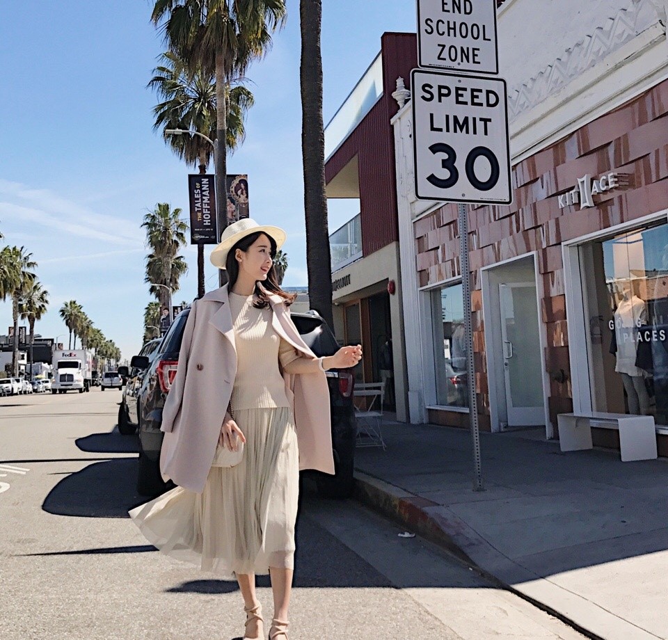 怎么练成朴素干净的气质,如何做一个气质穿搭