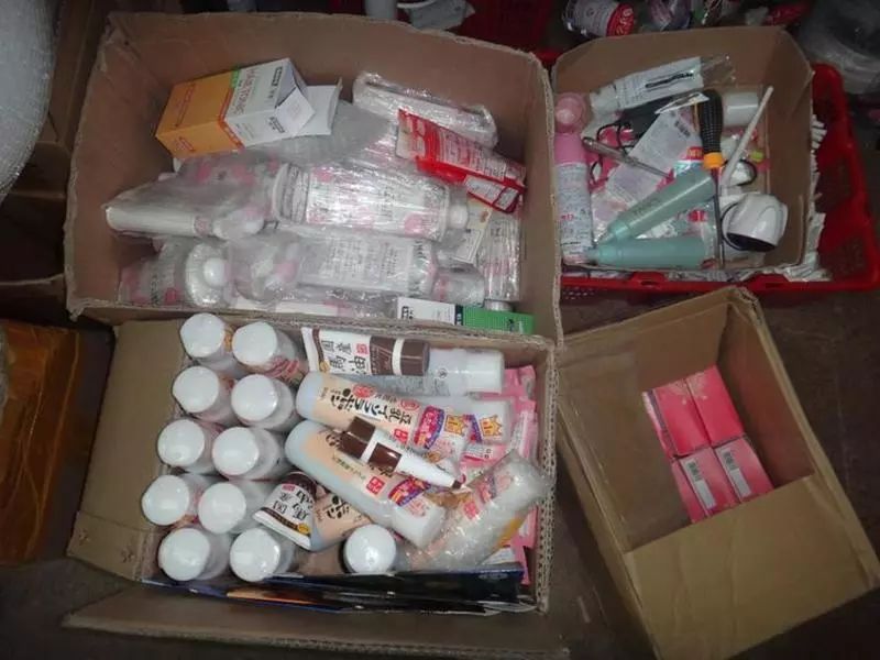 深圳查出大量假化妆品,深圳警方查获假冒化妆品