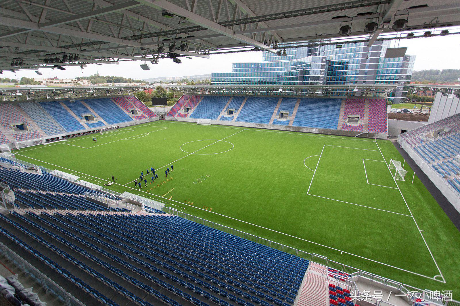 挪威绝美足球场,挪威诺夫顿岛球场