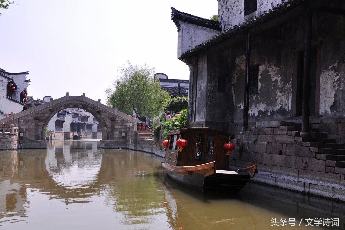 百花潭水即沧浪下一句是什么,万里桥西一草堂百花潭水即沧浪