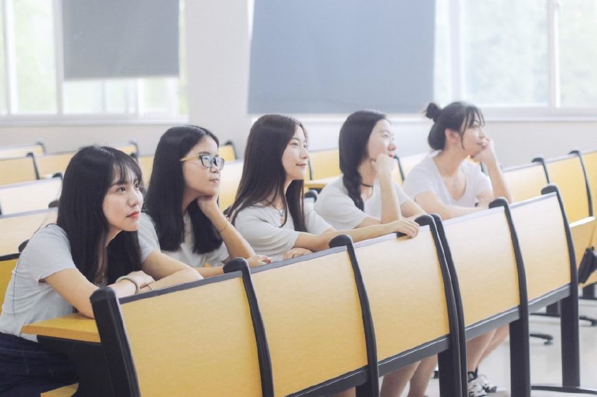 最需要注意的几个毕业照拍摄技巧,毕业照创意摄影方法