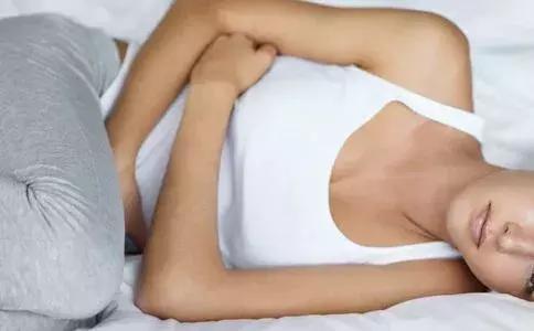 小腹隐隐作痛是子宫在长吗,小腹和腰部隐隐作痛像痛经