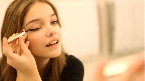 眼部脂肪粒最简单的去除方法,祛除眼部脂肪粒最省钱方法