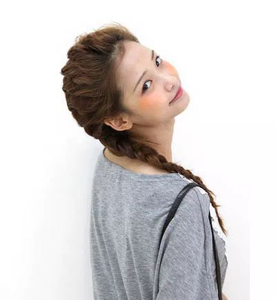 蜈蚣辫扎法教程,蜈蚣辫怎么扎比较不容易散