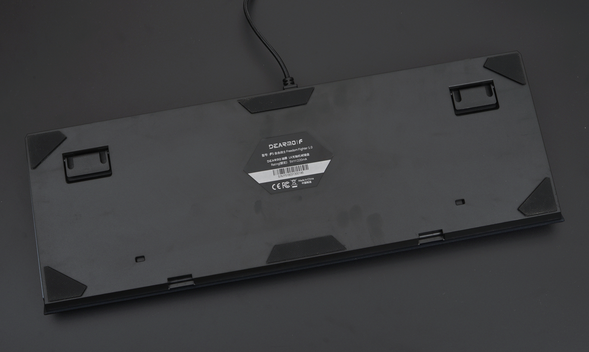 世界杯来了,换个机械键盘边打FIFAONLINA4边等