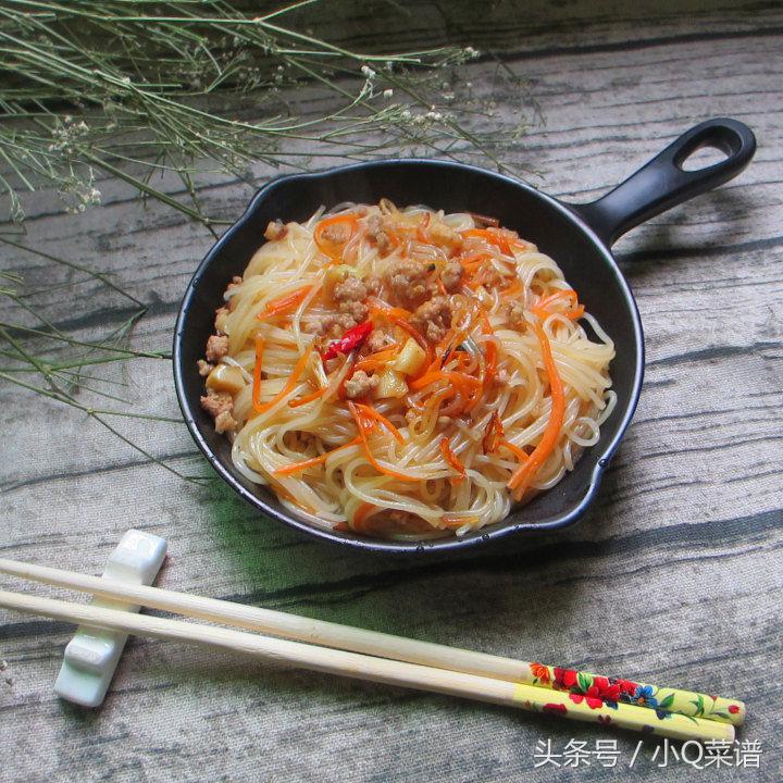 天热不想吃饭请问煮点啥吃,天热没菜怎么吃面条好吃