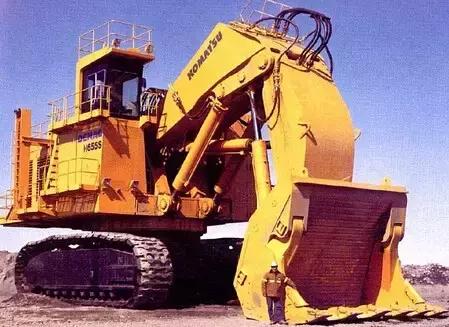 目前世界上最大的小型挖掘机,世界上最小900斤挖掘机