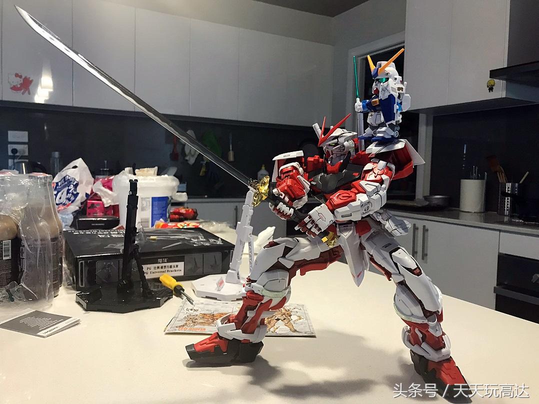 鍘熻壊鐗堝啣鐣屼笁宸ㄥご,鍐ョ晫涓夊法澶寸孩椋為緳