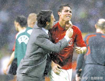 足球场上的催人泪下的瞬间,足球赛场十大感人时刻