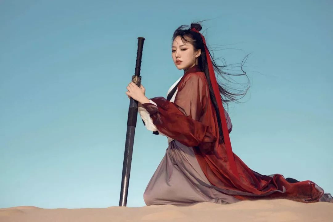 90后中国姑娘，在澳洲街美哭外媒