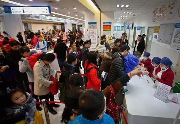 孩子经常感冒发烧怎么提高抵抗力,小孩感冒发烧是身体在提高免疫力