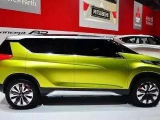 近视眼考驾照戴隐形眼镜还是框架,近视能学b2吗