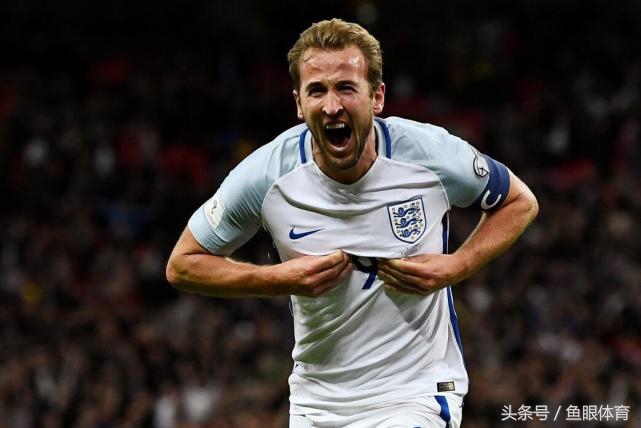 群星闪耀时足球明星,2018足坛十大巨星排名