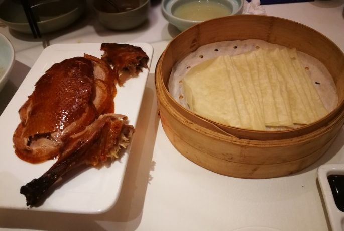 皮酥肉嫩满口留香,正宗的长春烤鸭