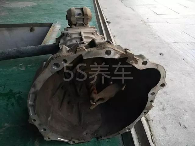 金杯阁瑞斯行驶中熄火,金杯阁瑞斯为什么会熄火