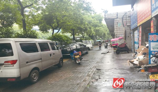 街头汽修店现状,汽配市场旁开汽修店