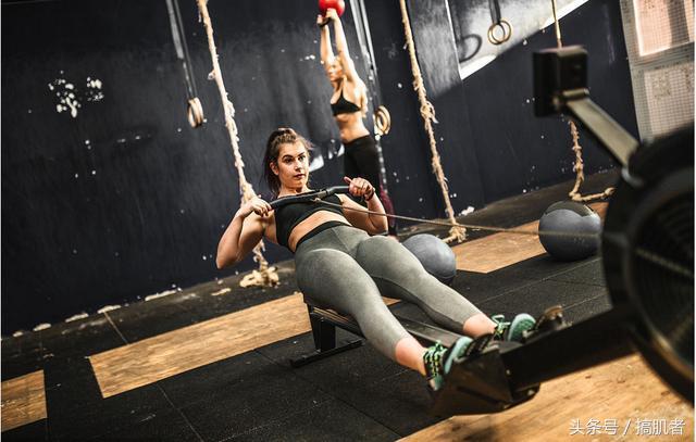 划船机跑步机哪个减脂,划船机动感单车跑步机哪个减脂