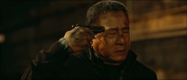 成龙电影里的女儿们,感受着浓浓的父爱,却有一个很蹊跷的共同点