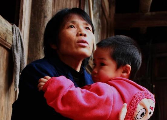 3岁宝宝突然肚子疼的撕心裂肺,3岁宝宝肚子疼的直打滚