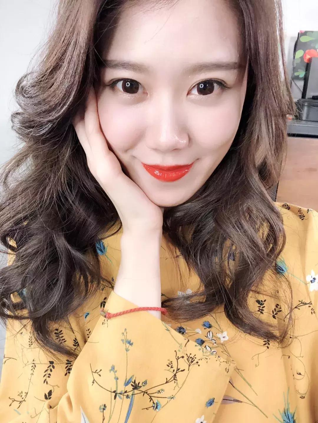 阿玛尼唇釉415和405黄皮更推荐哪款,六十块钱之内的唇釉