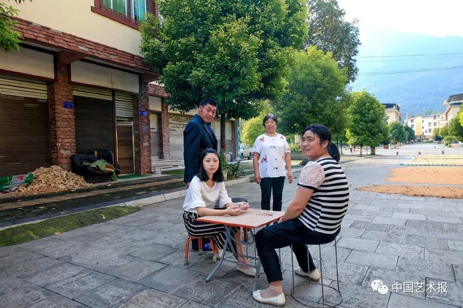 汶川大地震志愿者影集,汶川十年影像