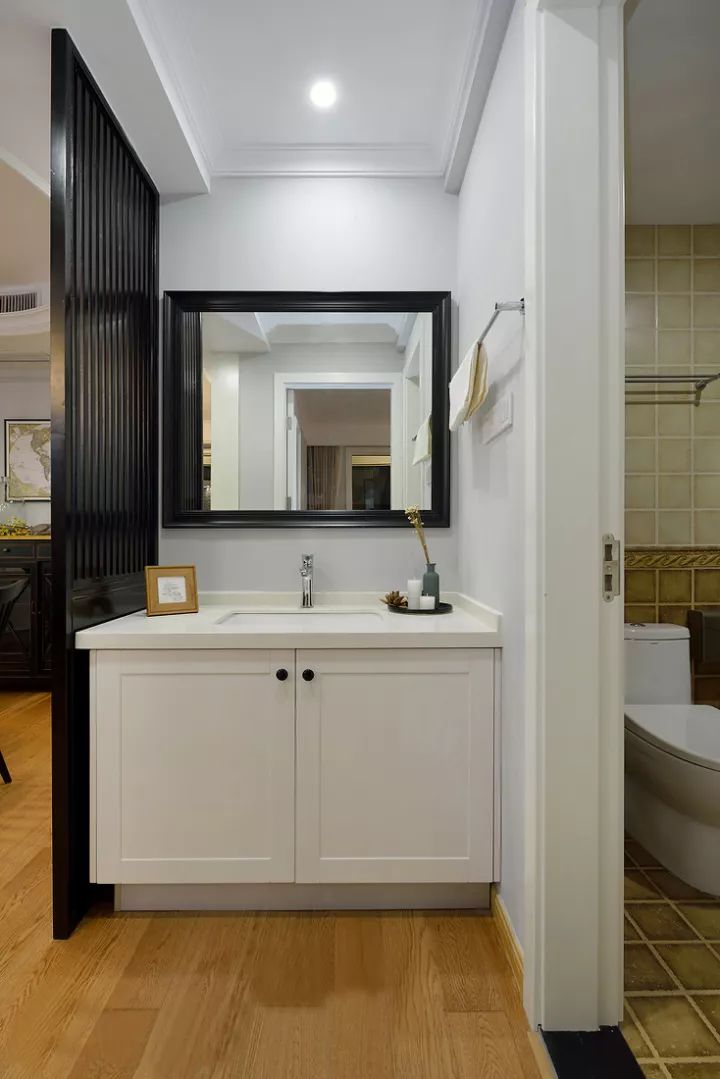 大门面对卫生间门怎么化解,入户大门正对卫生间有什么事