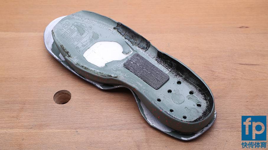 中底材料哪个最强,中底缓震好的球鞋