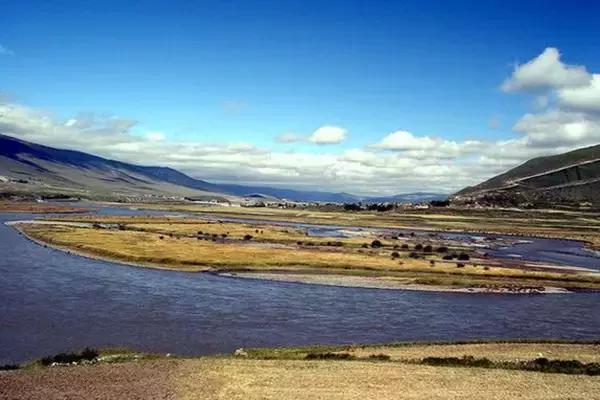 端午甘孜锅庄晚会哪些地方有,甘孜避暑三日游最佳攻略