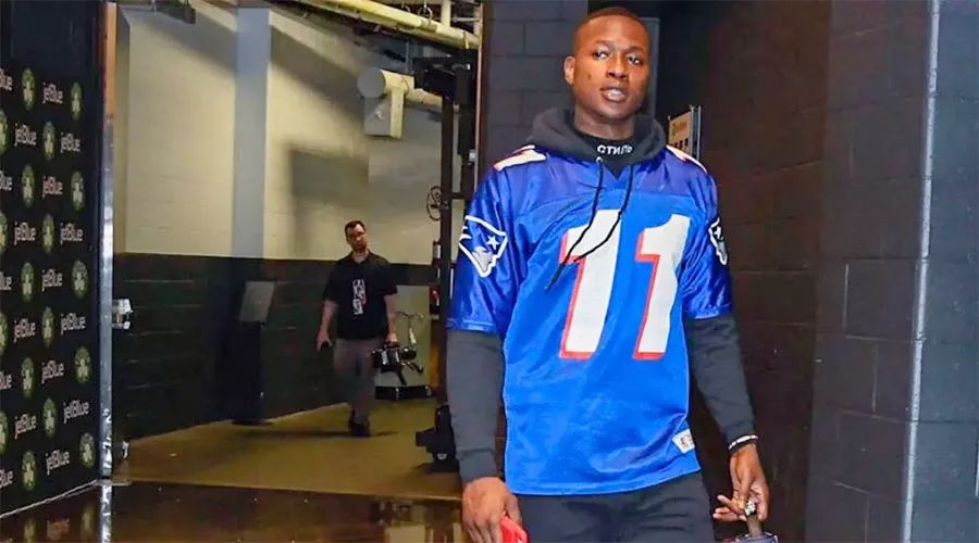 纵是冷血的安吉，心中也有一个不能交易的人呢