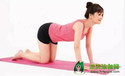 坚持每天练习瑜伽的小姐姐可成就自己的女儿国