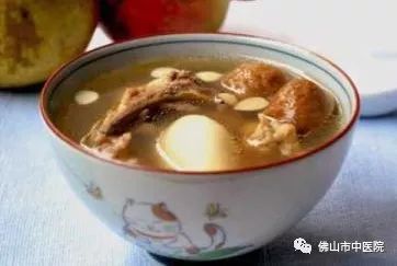 骨头受伤煲什么药材汤比较好,骨折药膳汤活血化瘀