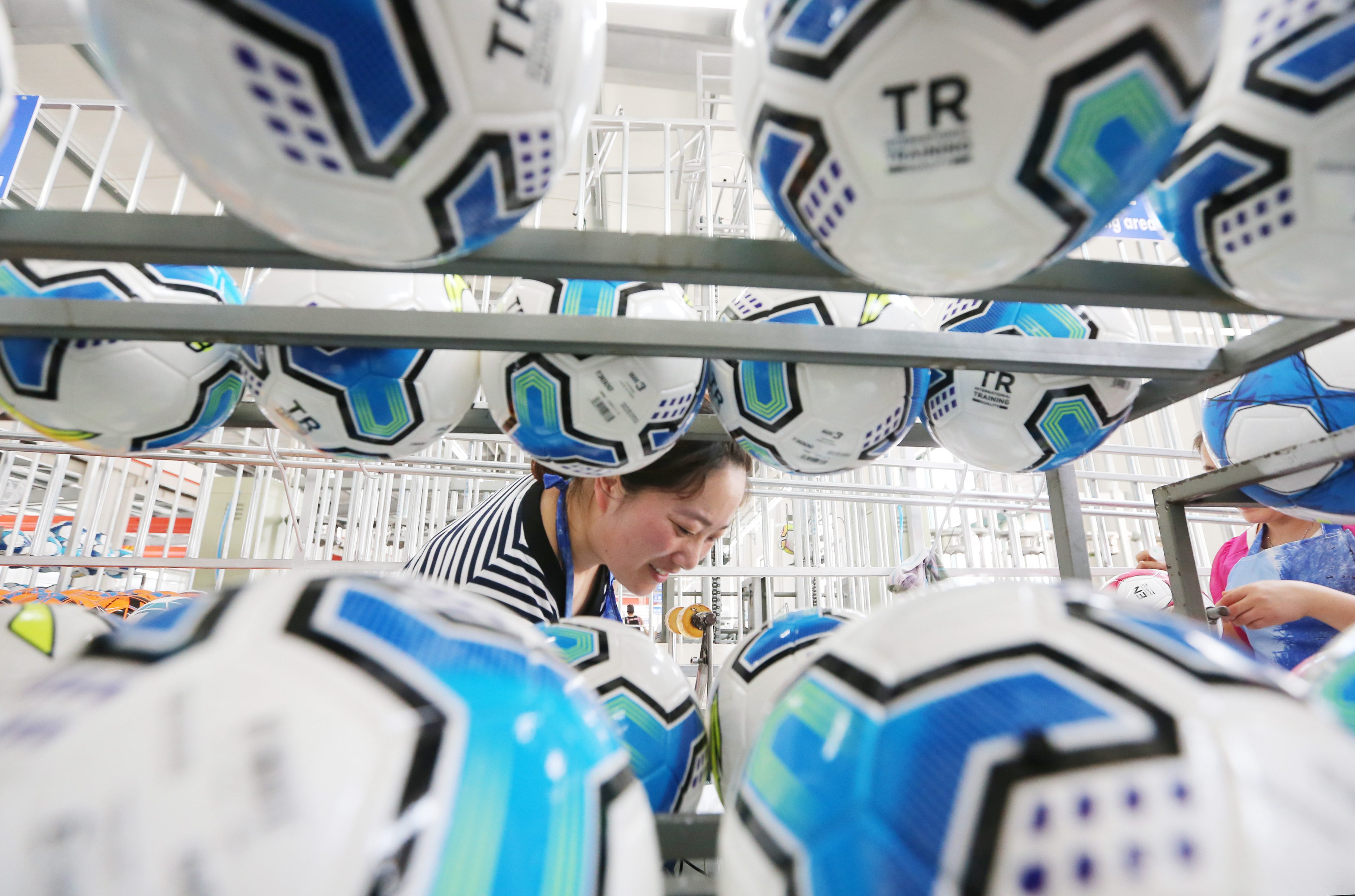 世界杯足球产销,世界杯足球源头工厂