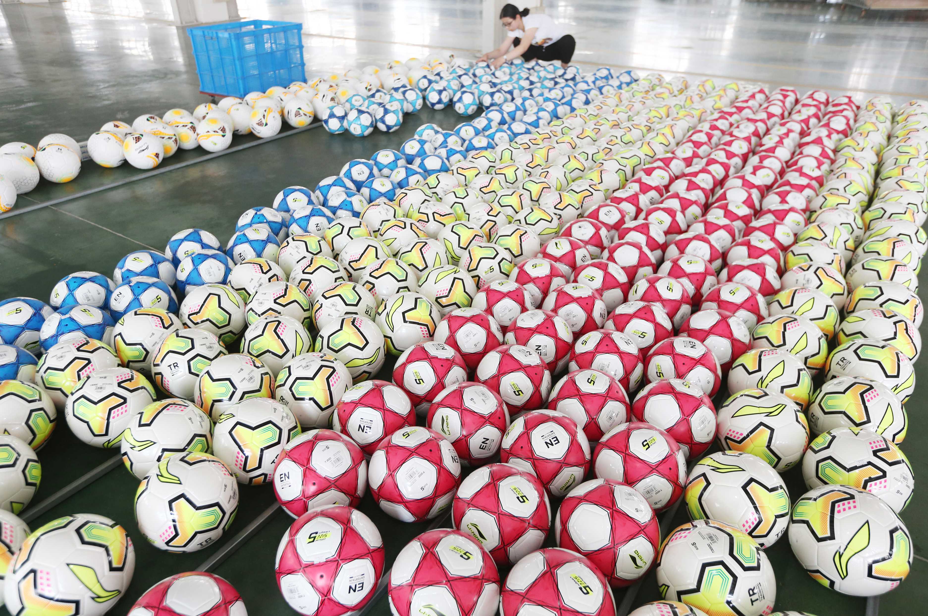 世界杯足球产销,世界杯足球源头工厂