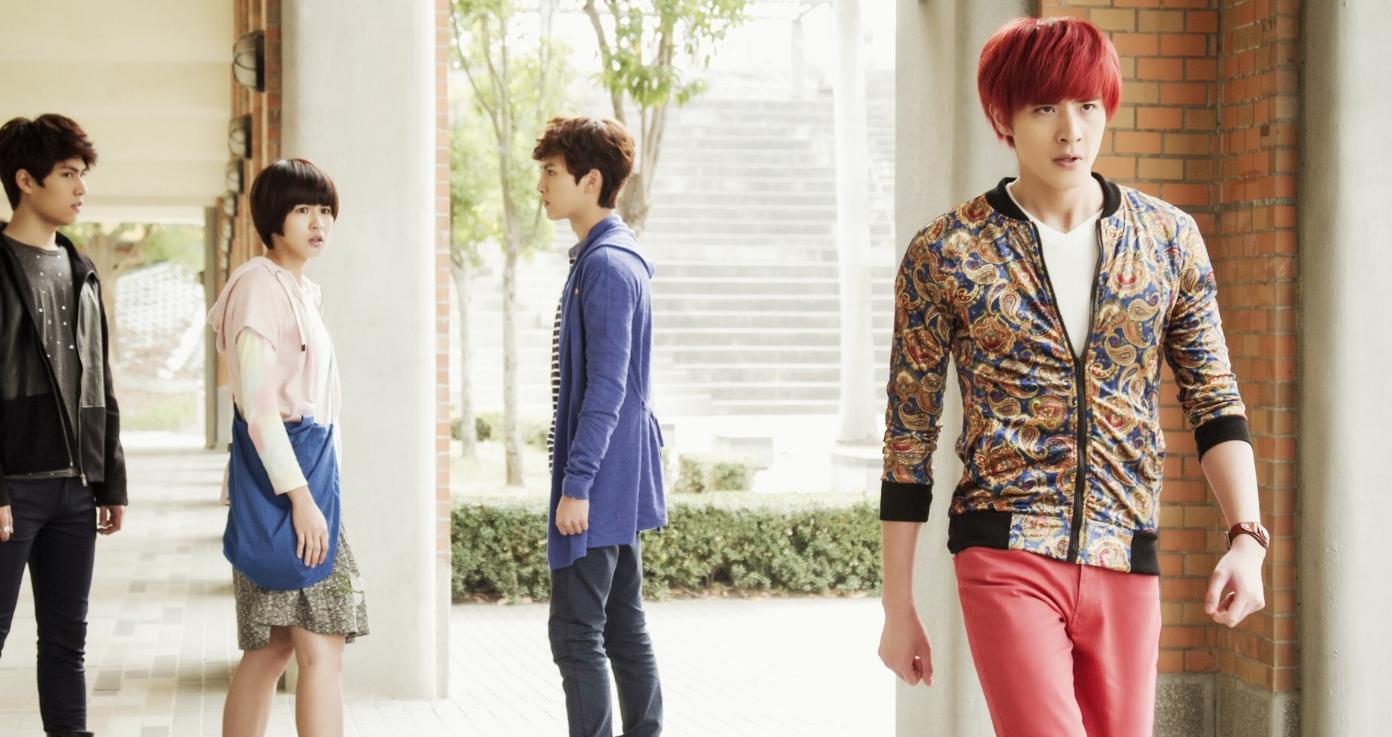 本是去新剧看黄景瑜脱衣有肉,却被一票高颜值小姐姐小哥哥圈粉