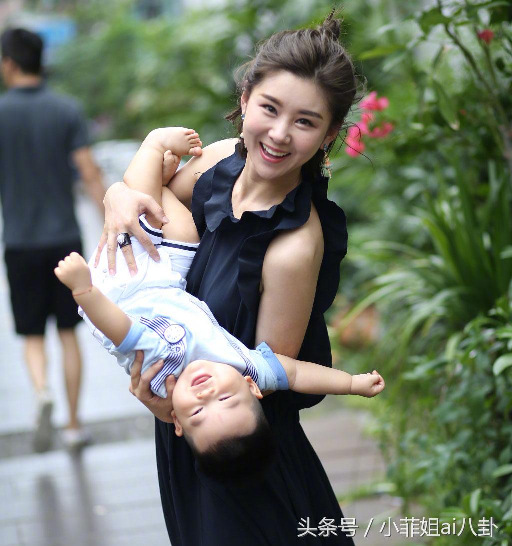 王雷李小萌恩爱夫妻日常生活,李小萌王雷夫妻视频片段