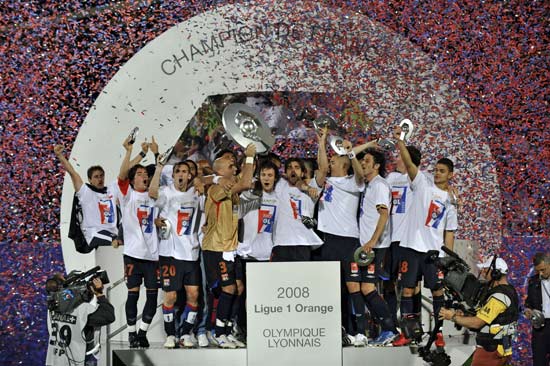 五大联赛单赛季进球纪录,五大联赛最高积分纪录