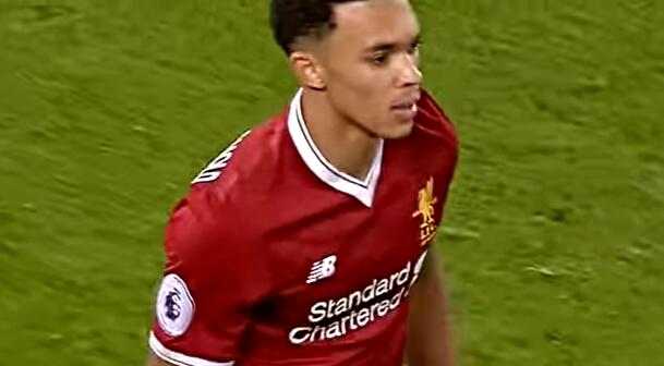 还记得夏普和O2吗？盘点英超六强胸前广告史