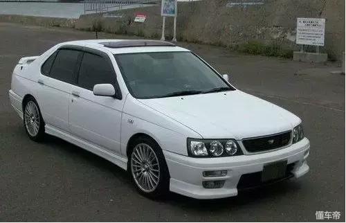 历代蓝鸟车型,老款蓝鸟和新款蓝鸟对比