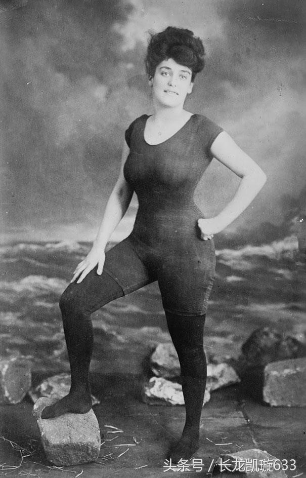 30张令人印象深刻的历史老照片,历史照片回顾模板