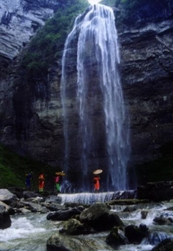 「诗词原创」聂双|春波碧草娇红媚燕语莺言意挽归
