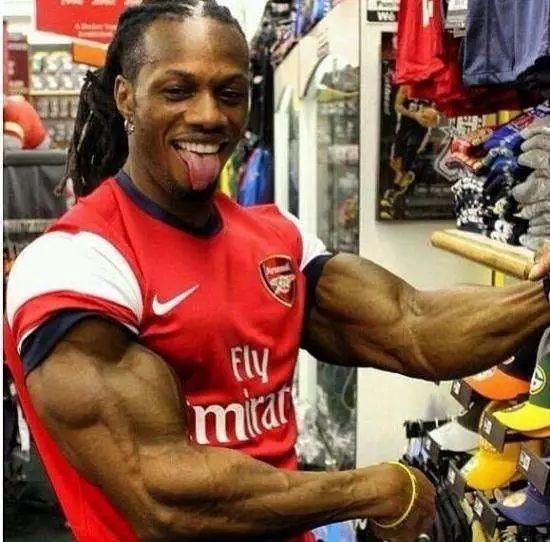 哥的胸肌你还靠不靠？“大屌哥”尤利西斯的你也不靠么？