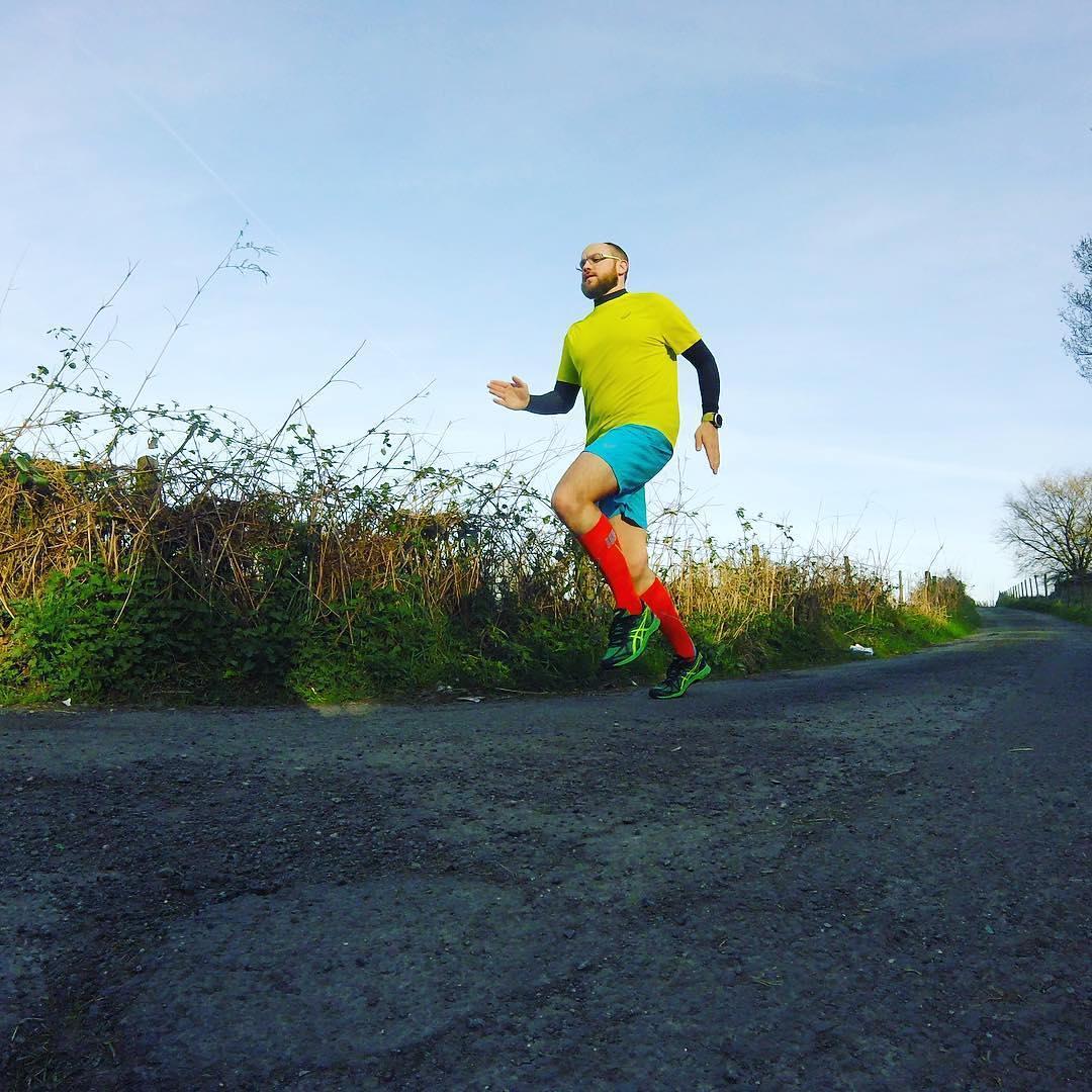 跑完步小腿肌肉酸痛什么原因,跑完半马小腿肌肉酸痛怎么办