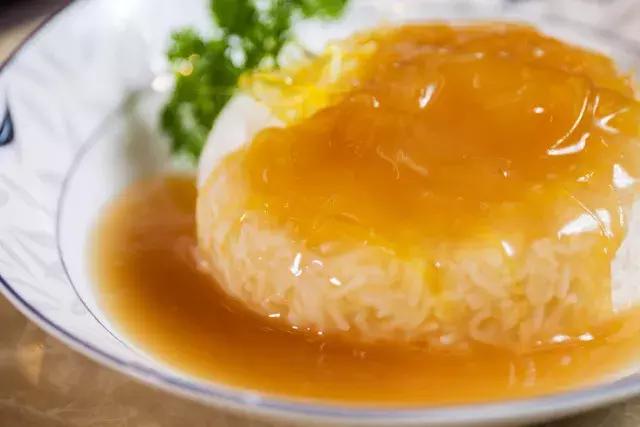 正宗佛跳墙鱼翅捞饭,佛跳墙鱼翅捞饭视频